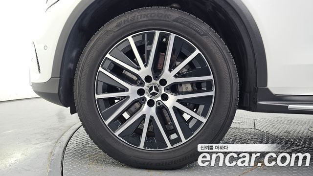 Mercedes-Benz GLC-Class 2021 — photo 5