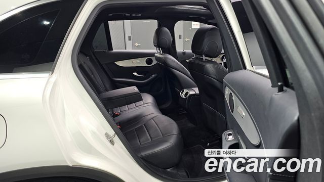 Mercedes-Benz GLC-Class 2021 — photo 17