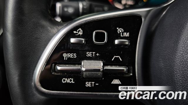 Mercedes-Benz GLC-Class 2021 — photo 24