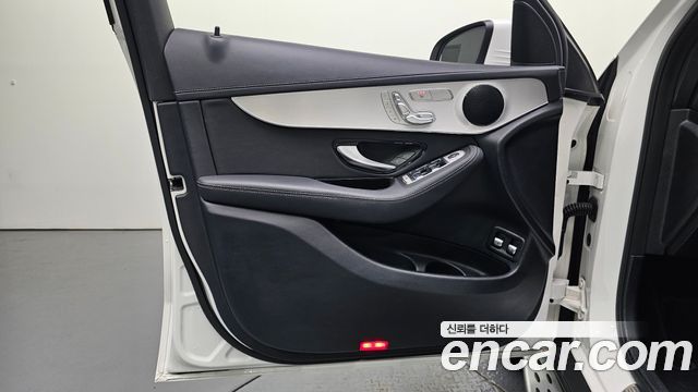 Mercedes-Benz GLC-Class 2021 — photo 14