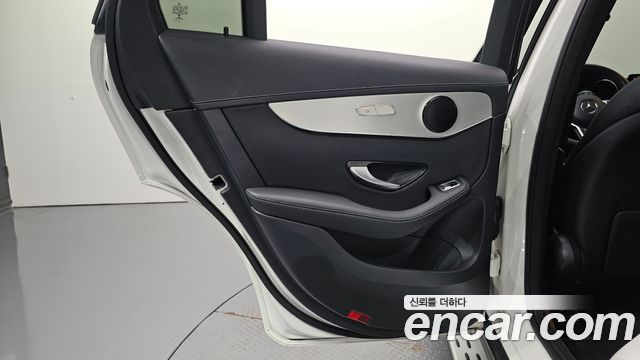 Mercedes-Benz GLC-Class 2021 — photo 15