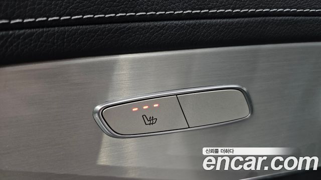 Mercedes-Benz GLC-Class 2021 — photo 35