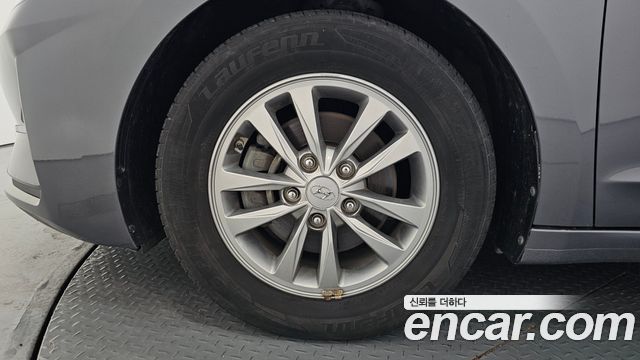 Hyundai AVANTE 2020 — photo 5
