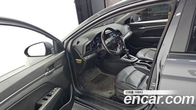 Hyundai AVANTE 2020 — photo 13