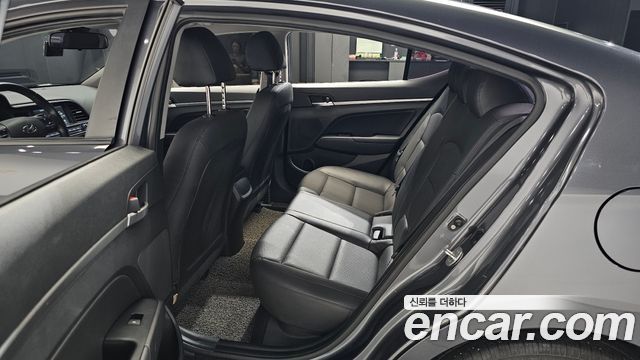 Hyundai AVANTE 2020 — photo 17