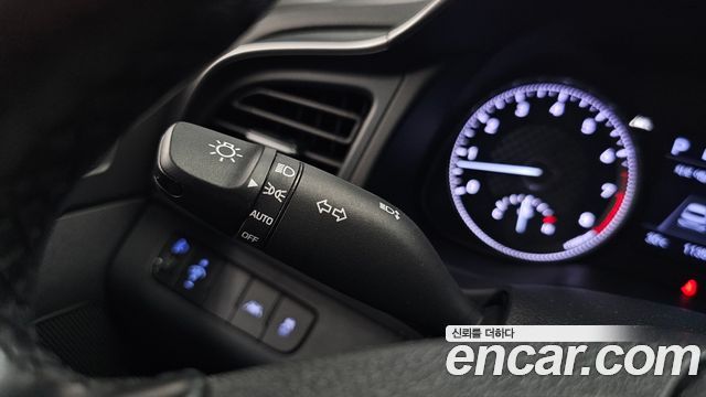 Hyundai AVANTE 2020 — photo 23