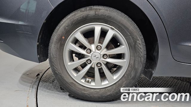 Hyundai AVANTE 2020 — photo 7