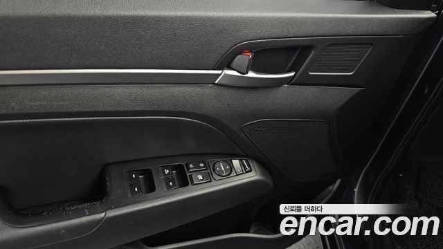 Hyundai AVANTE 2020 — photo 27