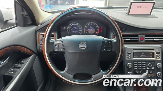 Volvo S80 2009 — photo 13
