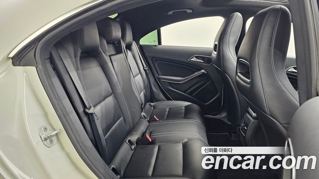 Mercedes-Benz CLA-Class 2016 — photo 12