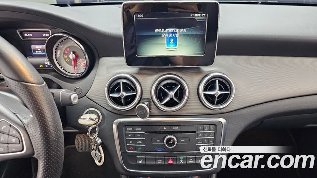 Mercedes-Benz CLA-Class 2016 — photo 14