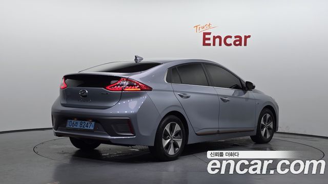 Hyundai Ioniq 2018 — photo 2