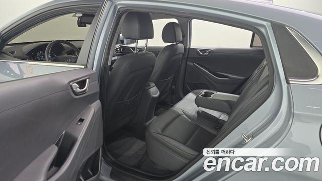 Hyundai Ioniq 2018 — photo 18