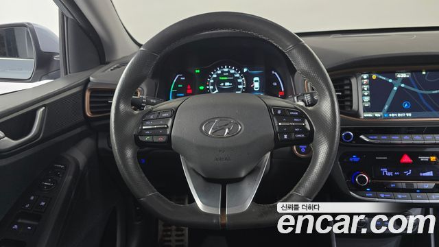 Hyundai Ioniq 2018 — photo 22
