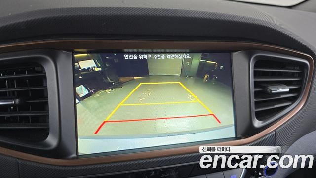 Hyundai Ioniq 2018 — photo 23