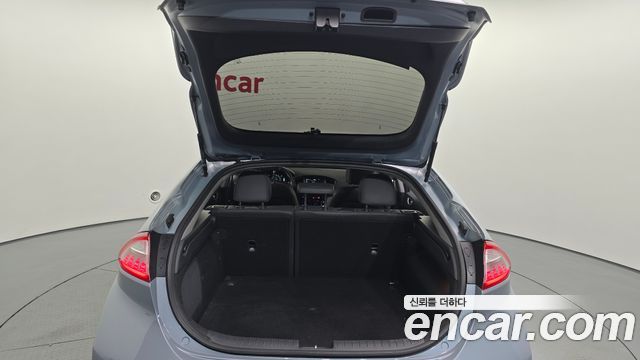 Hyundai Ioniq 2018 — photo 25