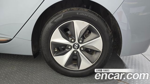 Hyundai Ioniq 2018 — photo 7
