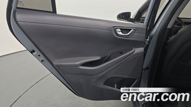 Hyundai Ioniq 2018 — photo 15