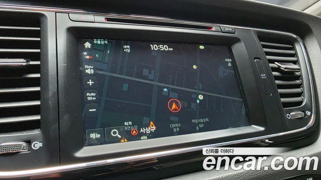 Kia Canival 2016 — photo 13