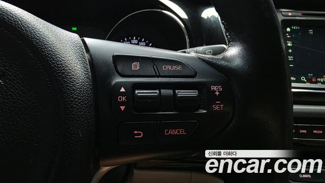 Kia Canival 2016 — photo 16