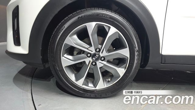 Kia Stonic 2018 — photo 5