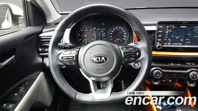 Kia Stonic 2018 — photo 13