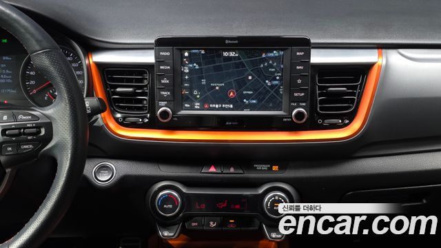 Kia Stonic 2018 — photo 14