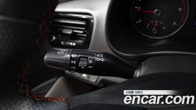 Kia Stonic 2018 — photo 17