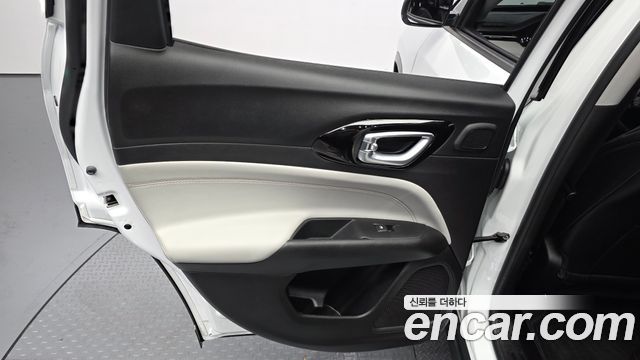 Jeep Compass 2022 — photo 15