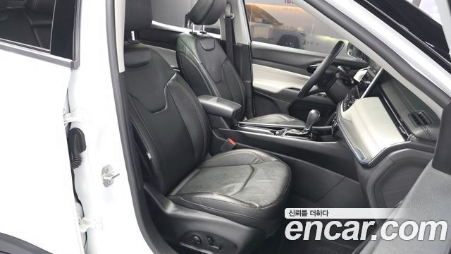 Jeep Compass 2022 — photo 16