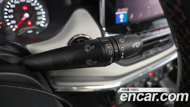 Jeep Compass 2022 — photo 28