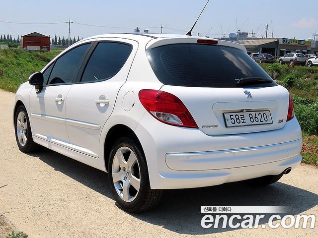 Peugeot 207 2011 — photo 3