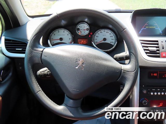 Peugeot 207 2011 — photo 7