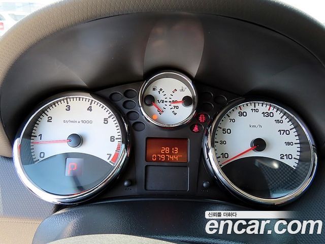 Peugeot 207 2011 — photo 8
