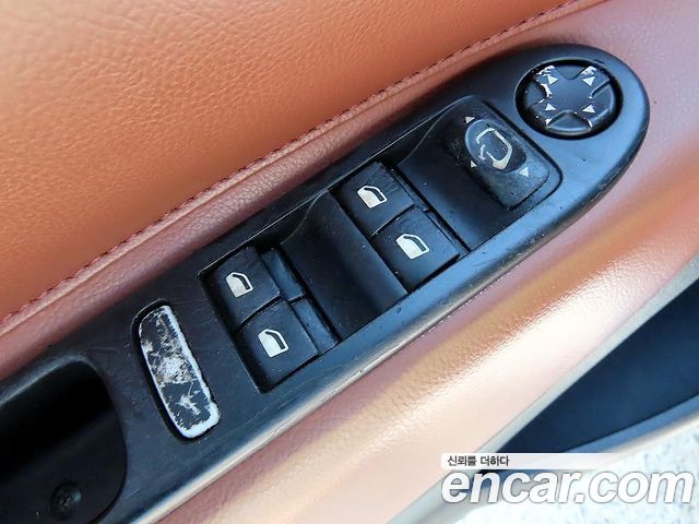 Peugeot 207 2011 — photo 13