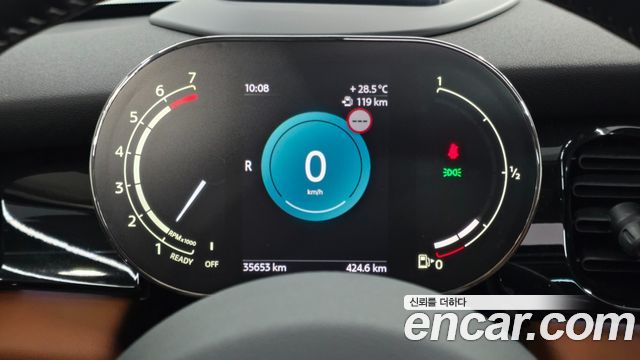 Mini Cooper 2024 — photo 8