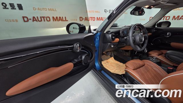Mini Cooper 2024 — photo 9