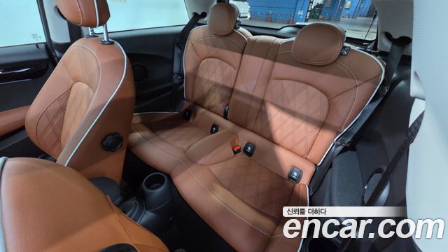Mini Cooper 2024 — photo 13