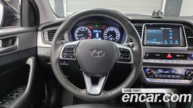 Hyundai Sonata 2019 — photo 12