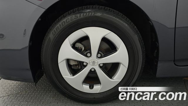 Toyota Prius 2014 — photo 5