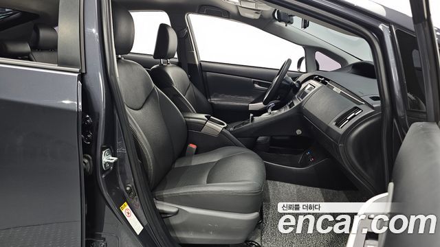 Toyota Prius 2014 — photo 13