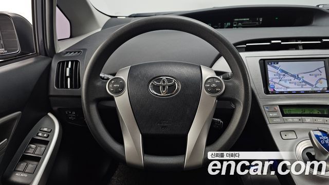 Toyota Prius 2014 — photo 19