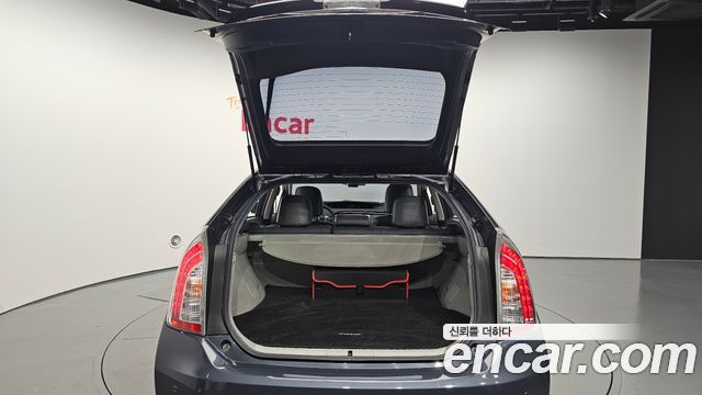 Toyota Prius 2014 — photo 26