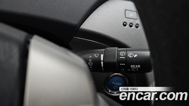 Toyota Prius 2014 — photo 29