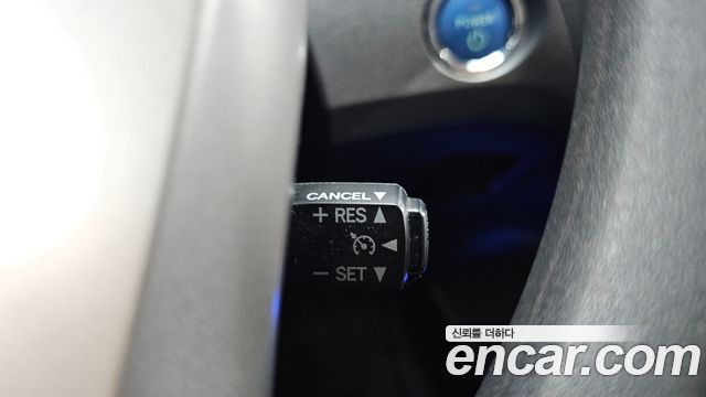 Toyota Prius 2014 — photo 31