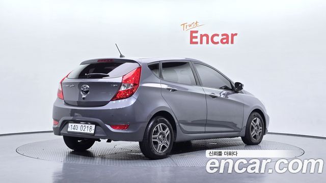 Hyundai Accent 2014 — photo 2