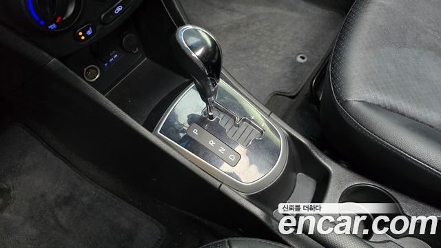 Hyundai Accent 2014 — photo 12