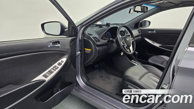Hyundai Accent 2014 — photo 13
