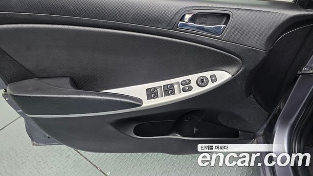 Hyundai Accent 2014 — photo 14