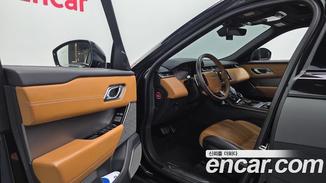 Land Rover Range Rover Velar 2018 — photo 13